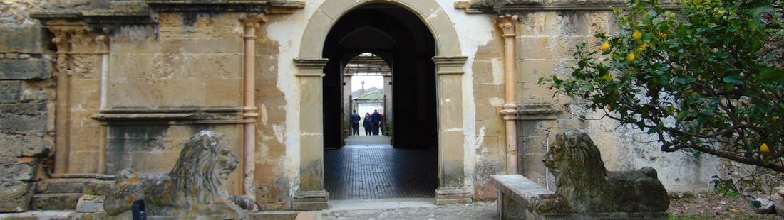 Chiostro dell'abbazia di Santa Maria della Matina